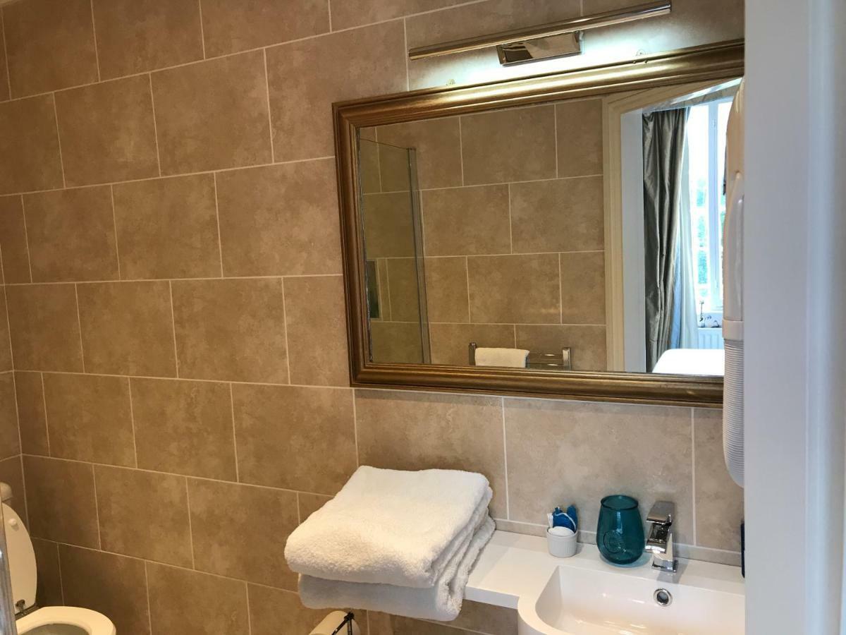 סטרטפורד-אפון-אבון Victoria Spa Lodge מראה חיצוני תמונה